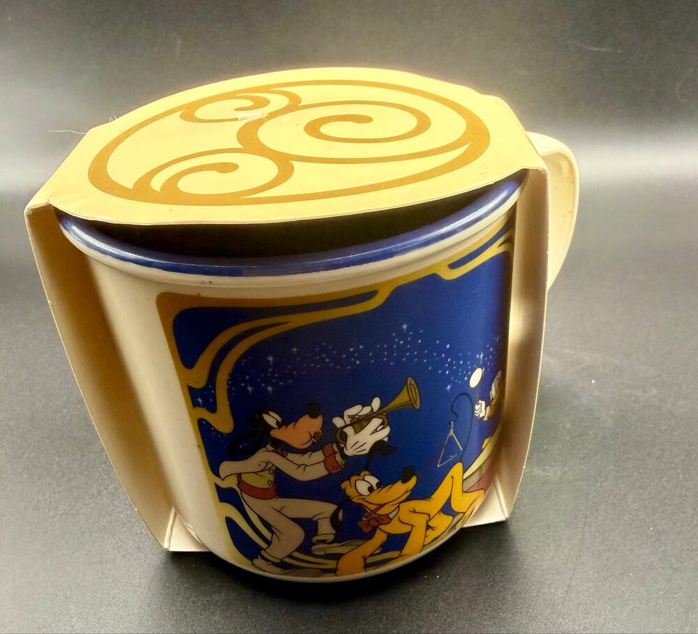 NEW Shanghai Disneyland Hotel Exclusive Mug Camping Style Goofy Pluto Donald